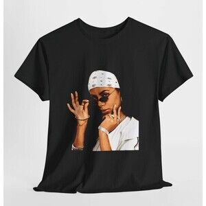 Aaliyah Graphic Unisex T-shirt